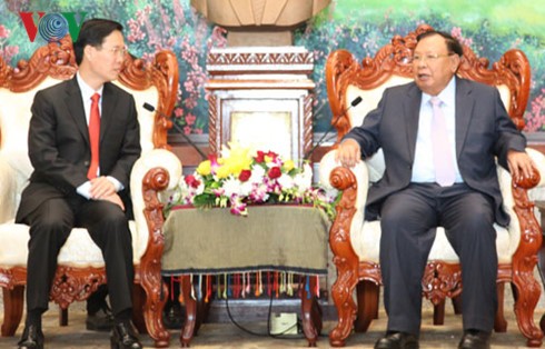 Vo Van Thuong en visite au Laos - ảnh 1